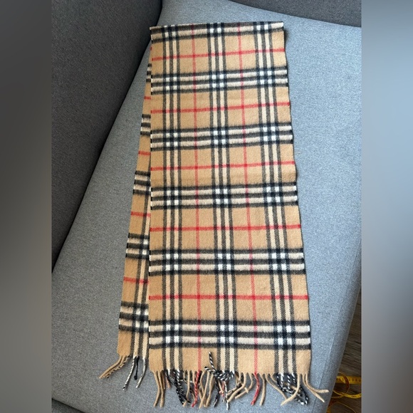 Vintage Burberry's Classic Long Beige Nova Check Cashmere Wool Neck Scarf - Picture 3 of 9